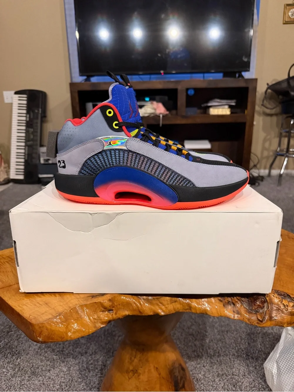 Jordan 35 Center of Gravity Men 12/Women 13.5 DC1492-001